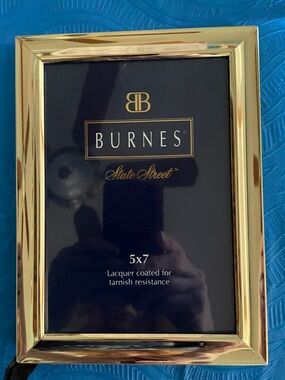 Burnes 5” x 7” gold laquer-coated photo frame-NWT